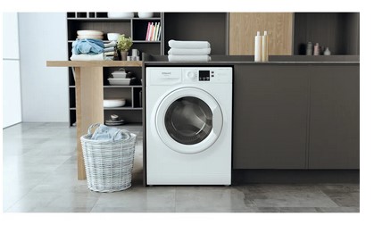 NFR428WIT Lavatrice a libera installazione a carica frontale Hotpoint: 8,0 kg